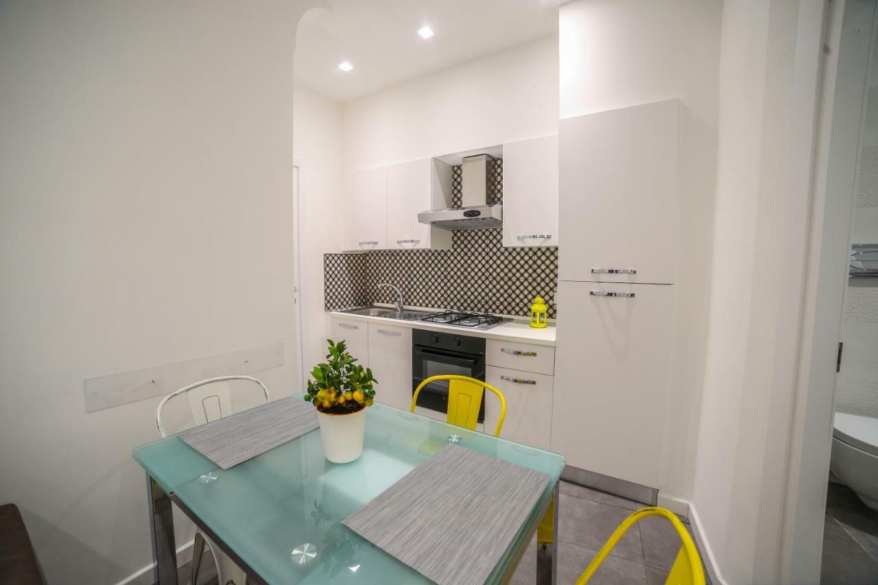 Medina Suite 24 เนเปิลส์ ภายนอก รูปภาพ