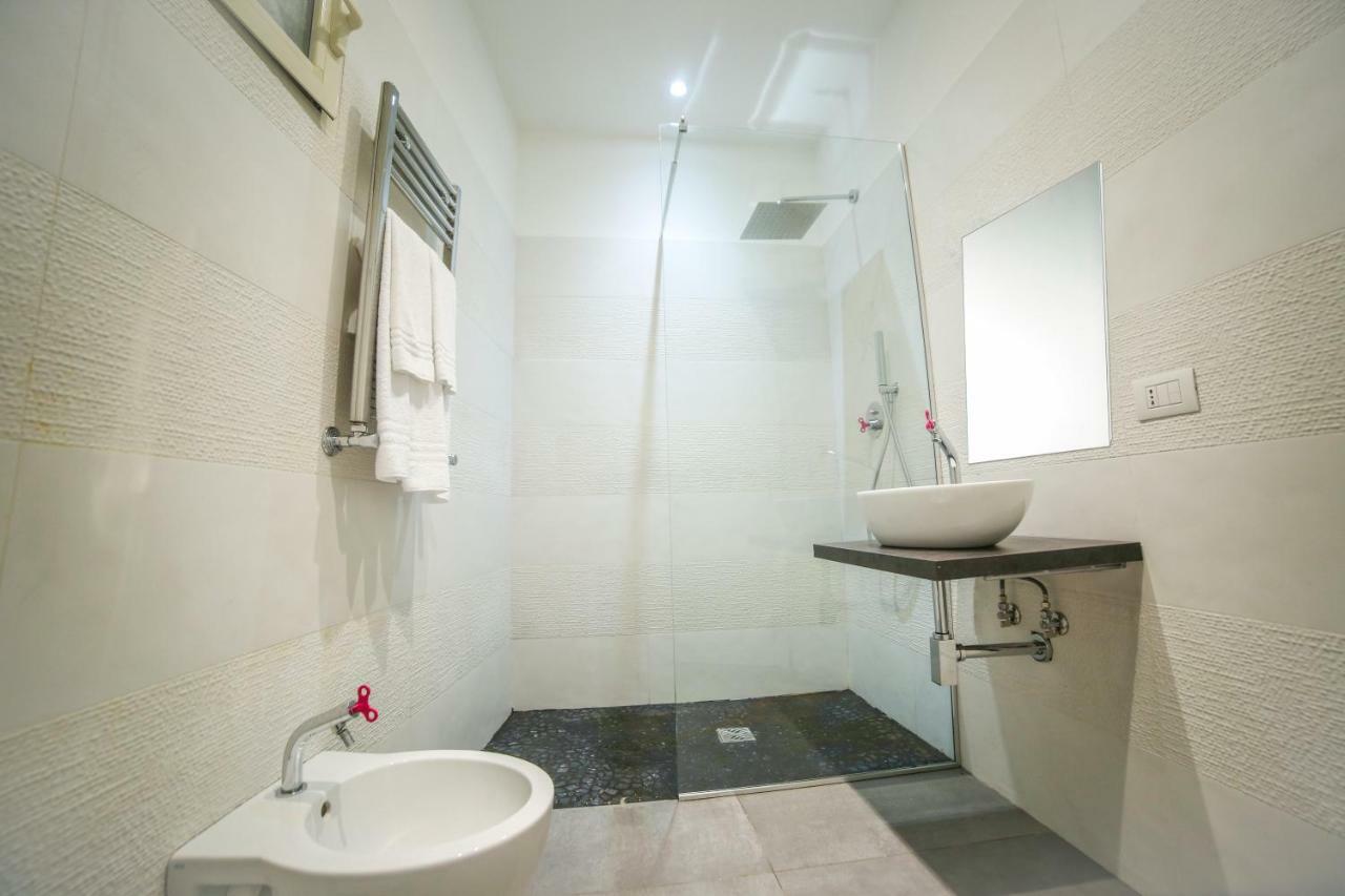 Medina Suite 24 เนเปิลส์ ภายนอก รูปภาพ